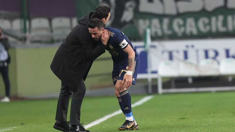 Erol Bulut: Futbolcularımı rahat bırakın, bizi eleştirin