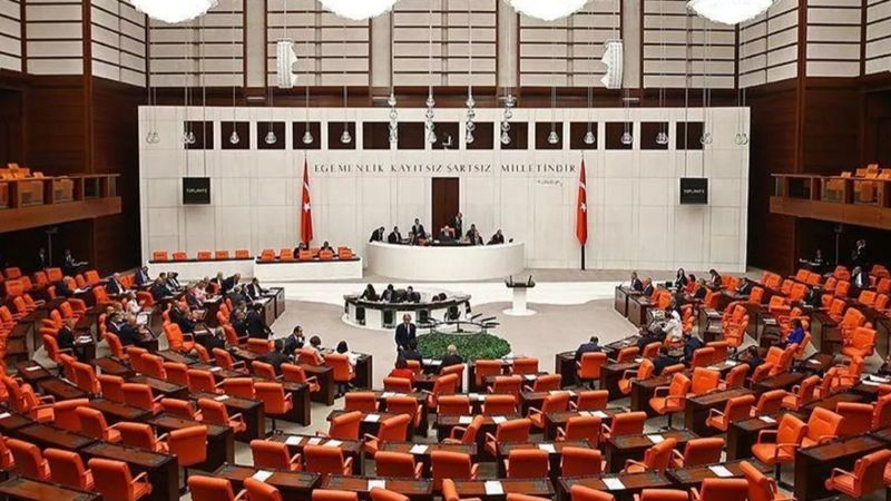 'Kadına Şiddetle Mücadele Komisyonu' için önerge verildi