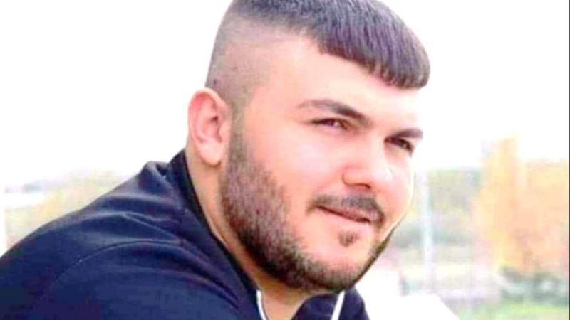 Kocaeli’de lastiği patlayan otomobilden indi, canından oldu