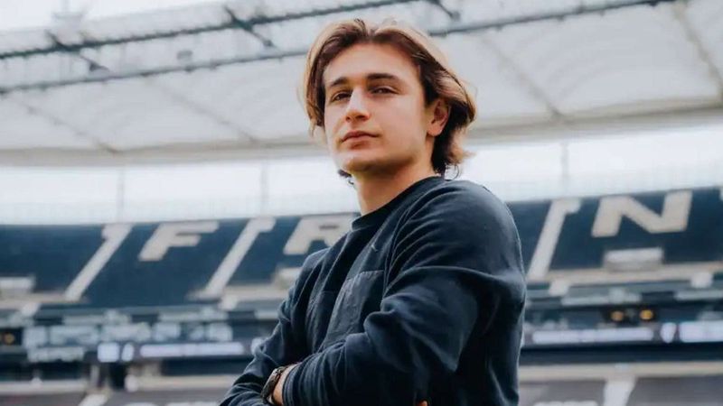 Ali Akman: Hayatıma yeni bir sayfa açıyorum