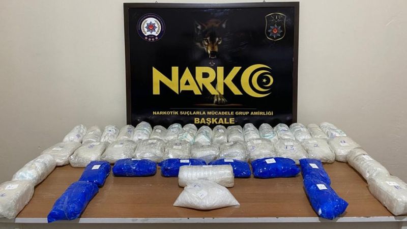 Van'daki boş arsada bulunan 22 kilo metamfetaminle ilgili 1 gözaltı