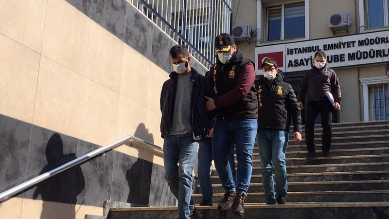 İstanbul'da yaşlı kadını 1 milyon TL dolandıranlara suçüstü