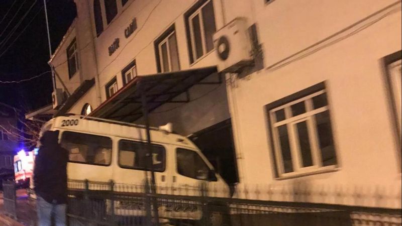 Zonguldak'ta alkollü sürücü cami duvarına çarptı