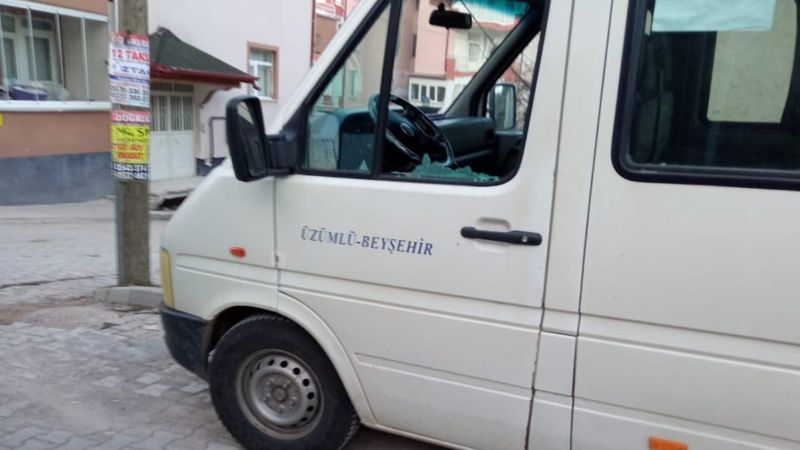 Konya’da arabaların camlarını kıran şüpheli yakalandı