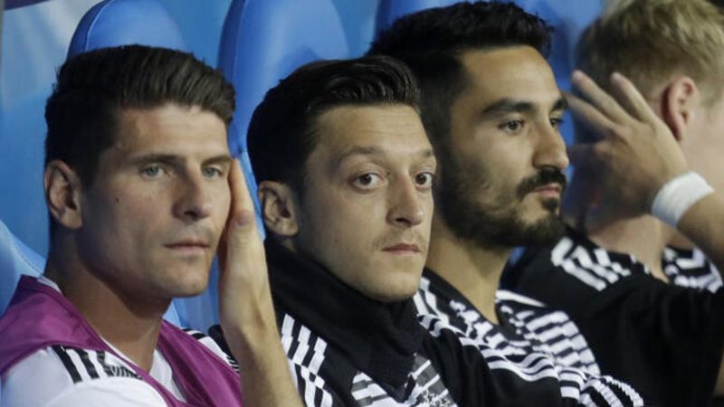 İlkay en iyi 11'inde Mesut Özil'e yer vermedi