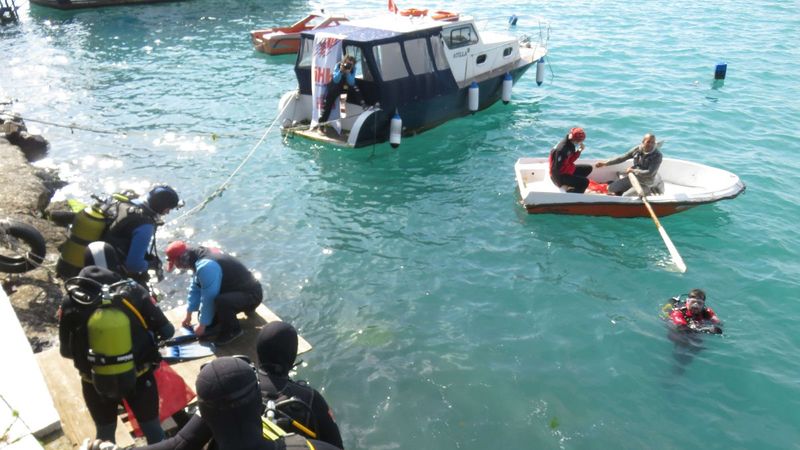 İstanbul'da Boğaz'ı, gönüllü dalgıçlar temizledi