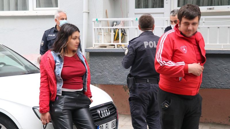 Denizli'de 'sevgilime yan gözle baktı' deyip bıçakladı