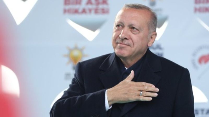 Cumhurbaşkanı Erdoğan: Canla başla hizmet eden sağlıkçılarımıza teşekkür ediyorum
