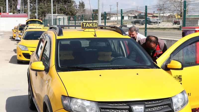 Edirne’de karantinaya alınan 30 taksici işbaşı yaptı