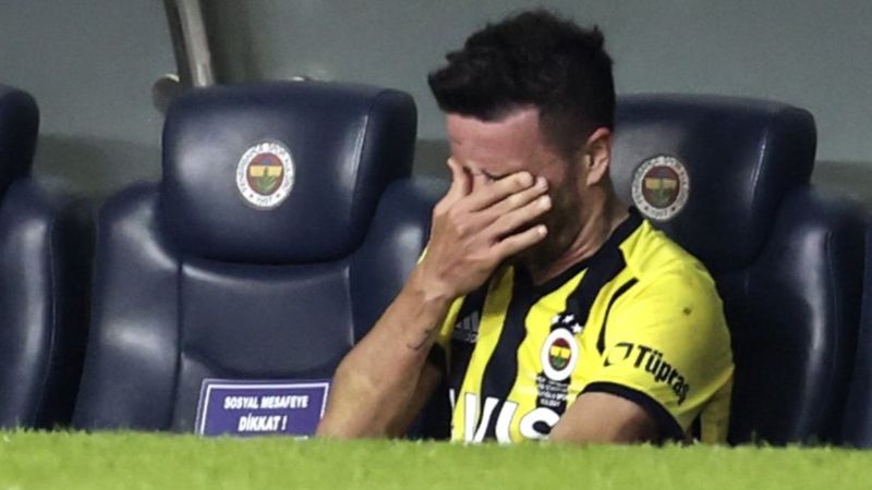 Gökhan Gönül, Beşiktaş derbisinde yok