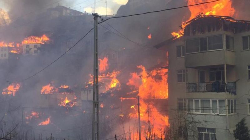 Artvin’de 50’ye yakın ev alevlere teslim oldu
