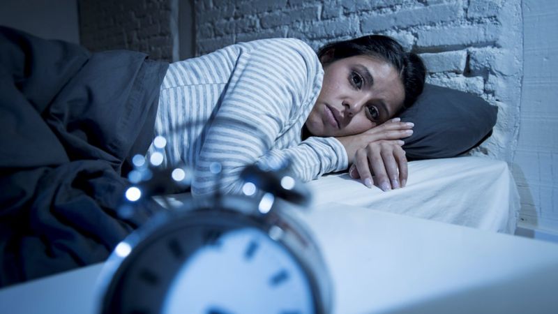 Gece uyandığınızda tekrar uykuya dönmenin 7 yolu