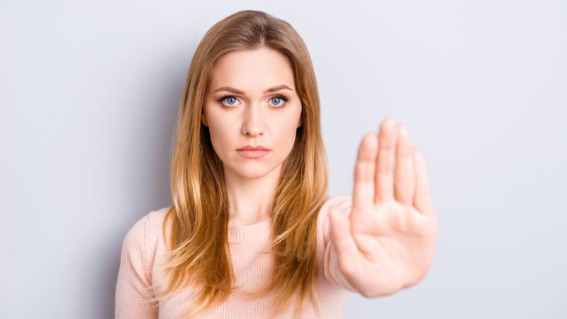 Hayatınıza karışan insanları uzaklaştırmanın 8 yolu