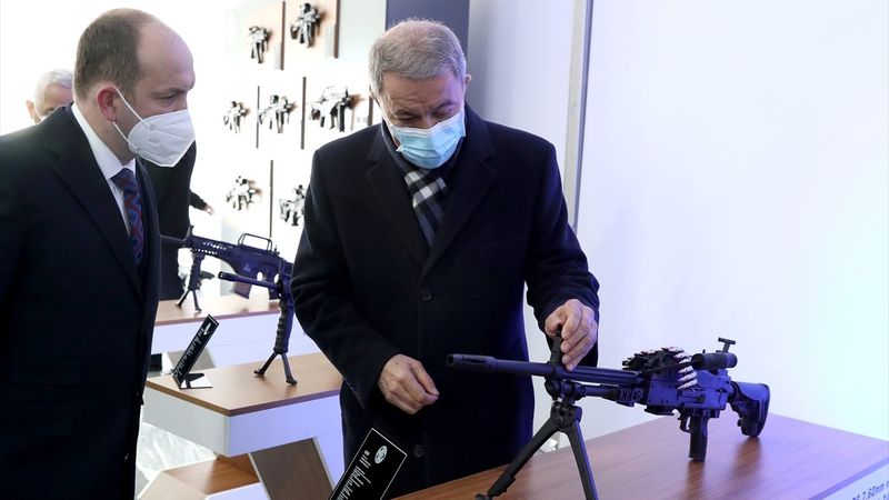 Hulusi Akar, MKEK Barutsan Roket ve Patlayıcı Fabrikasını gezdi