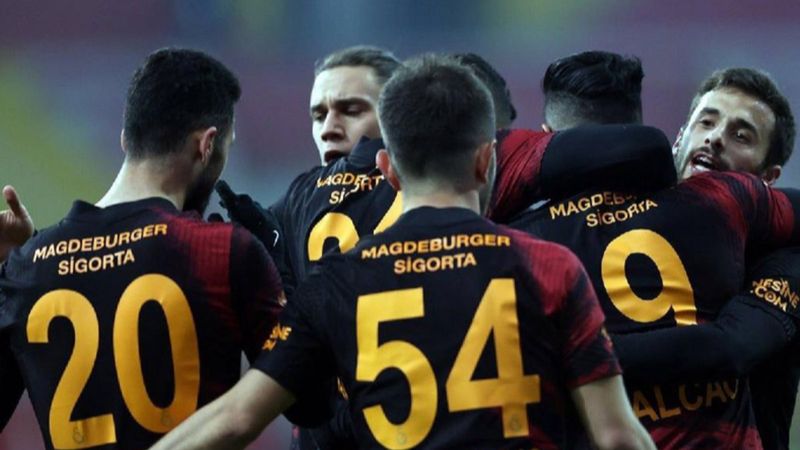 Galatasaray-Rizespor maçının ilk 11'leri