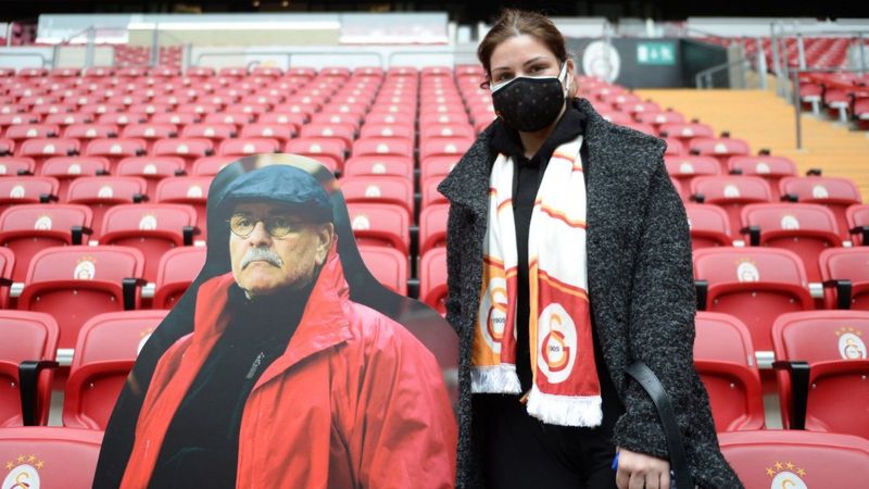 Galatasaray, Rasim Öztekin'i unutmadı