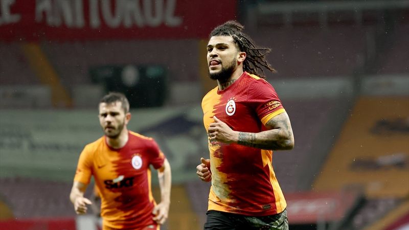 DeAndre Yedlin: Şampiyonluktan vazgeçmeyeceğiz