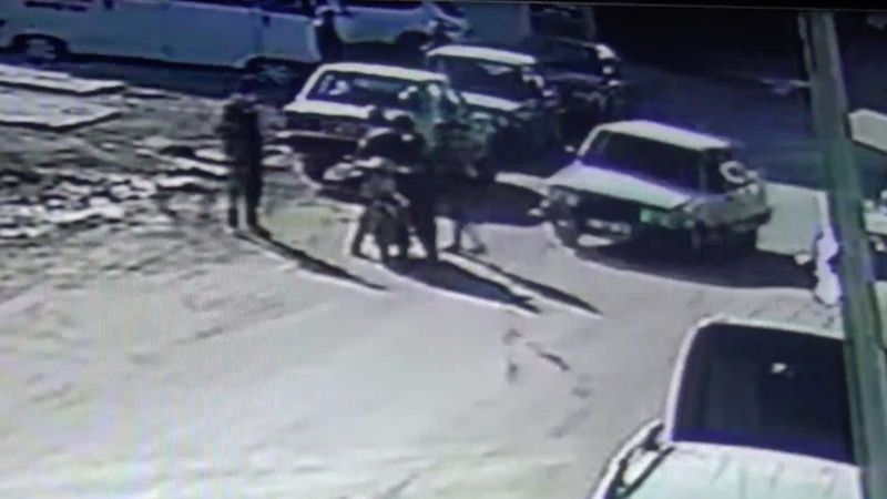 Antalya'da drift yapan çocuk sürücü kalabalığın arasına daldı