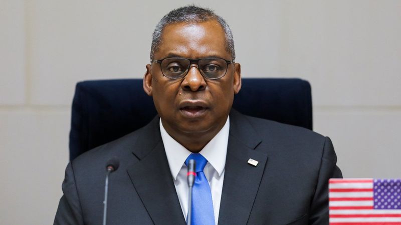 ABD Savunma Bakanı Lloyd Austin'den Afganistan'a ziyaret