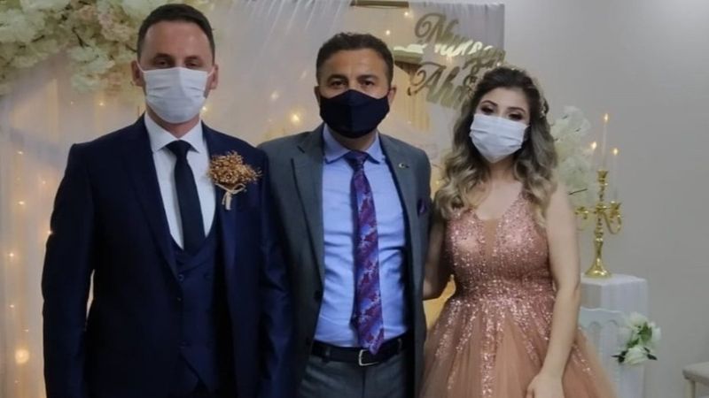 Adana'da yurtta büyüyen genç kızı devlet babadan istedi