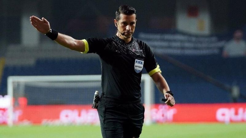 Ali Palabıyık, İtalya-Kuzey İrlanda maçını yönetecek