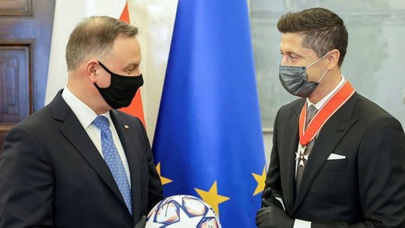 Robert Lewandowski'ye devlet nişanı verildi