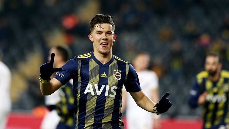 Ferdi Kadıoğlu: Milli takım için dikkatlice düşünmek istiyorum