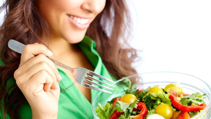 Depresyonla savaşan ve mutluluk veren yiyecekler