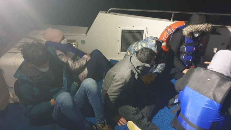 Ayvacık açıklarında ölüme terk edilen 7 göçmen kurtarıldı