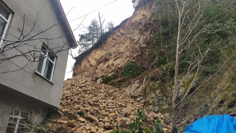 Rize'nin Ayvalık köyünde heyelan