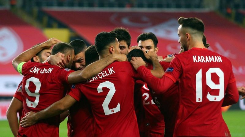 Türkiye-Hollanda maçının muhtemel 11'leri