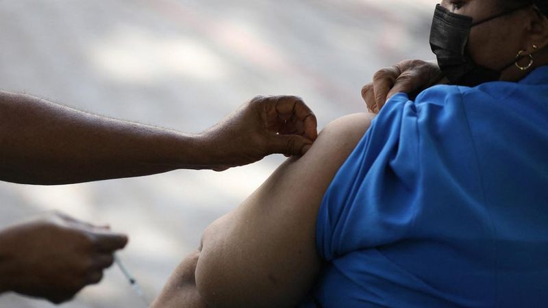 Nijerya 2 koronavirüs aşısı geliştirdi