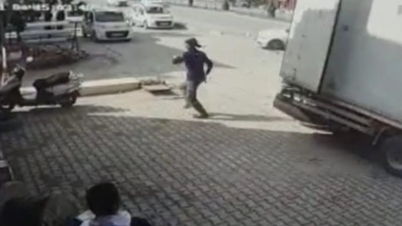 Muğla'da kaza yapan otomobil dehşet saçtı