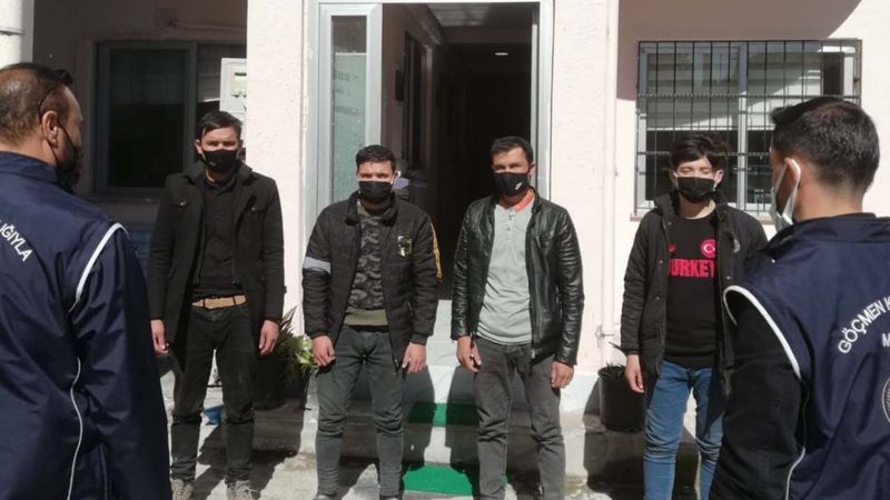 Afganistanlı 4 kaçak göçmen, Osmaniye'de ekipler tarafından bulundu