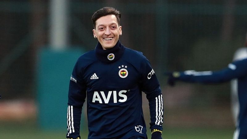 Mesut Özil antrenmanlara başlıyor
