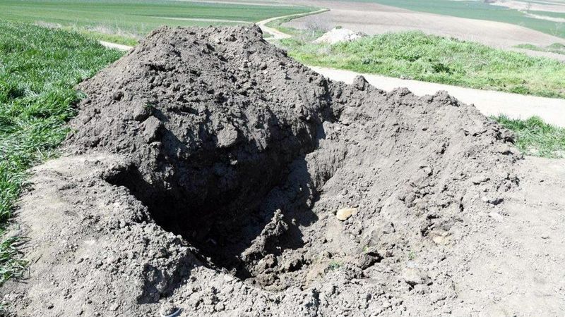 Tekirdağ'da kadın cinayeti: Öldürüp, tarlaya gömdü