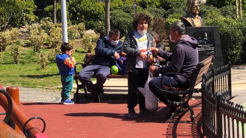 Bakırköy'de parklar doldu taştı