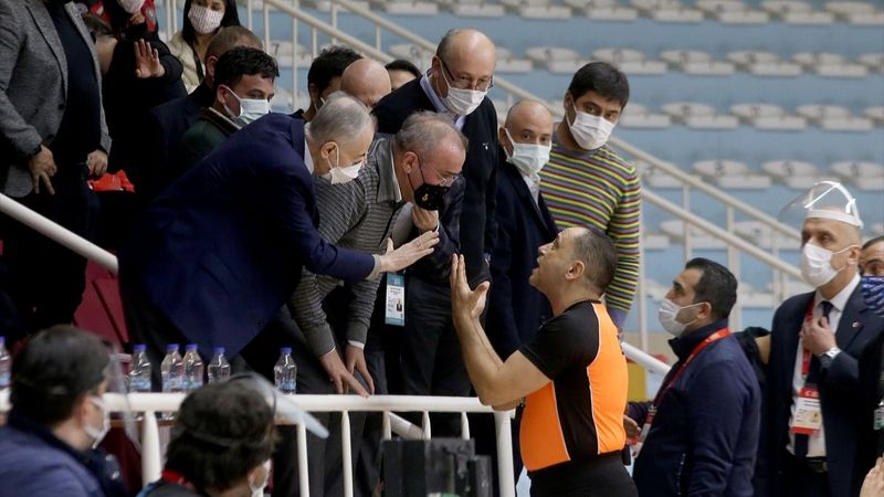 Büyükçekmece Basketbol - Galatasaray maçında olay çıktı