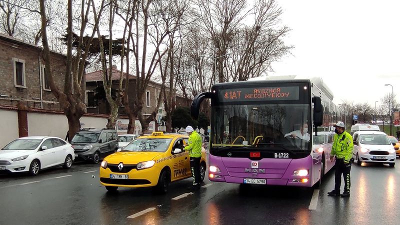 Şişli'de ulaşım araçlarına koronavirüs denetimi yapıldı