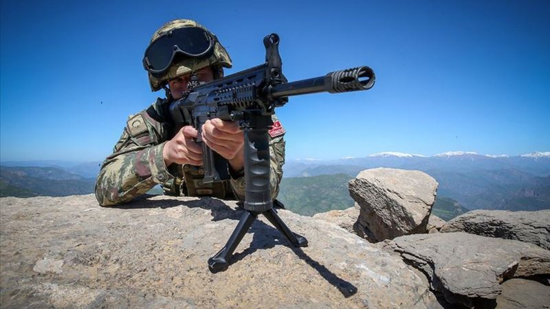 Fırat Kalkanı bölgesinde 2 PKK'lı öldürüldü