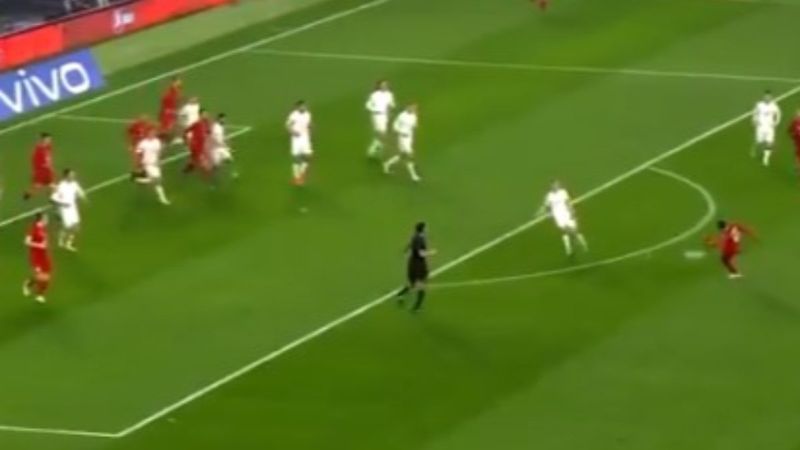 Hakan Çalhanoğlu'ndan Letonya'ya şık gol