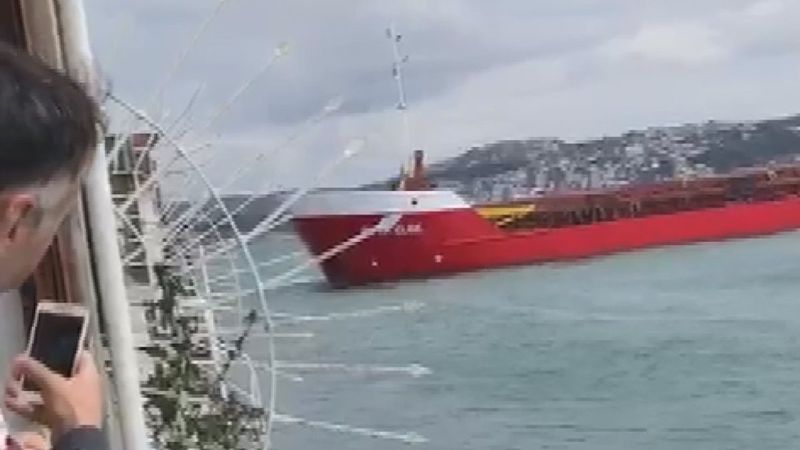 İstanbul Boğazı'nda facianın eşiğinden dönüldü