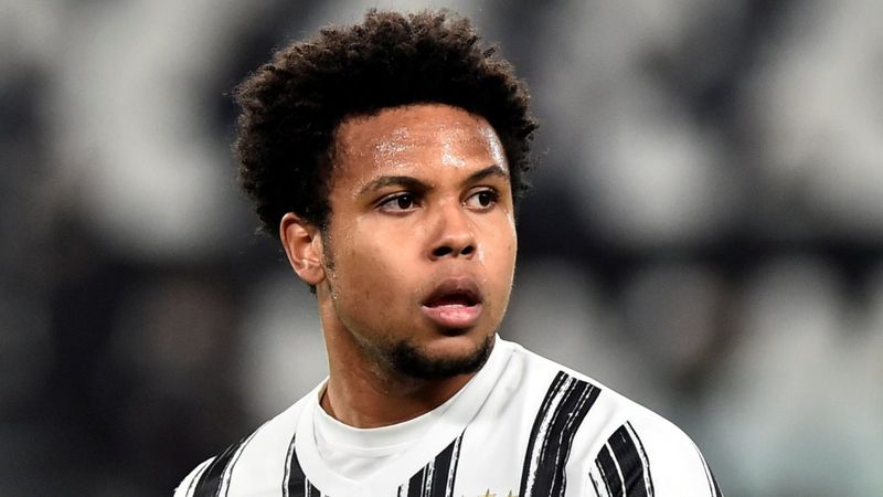 Juventuslu oyuncuların ev partisine baskın