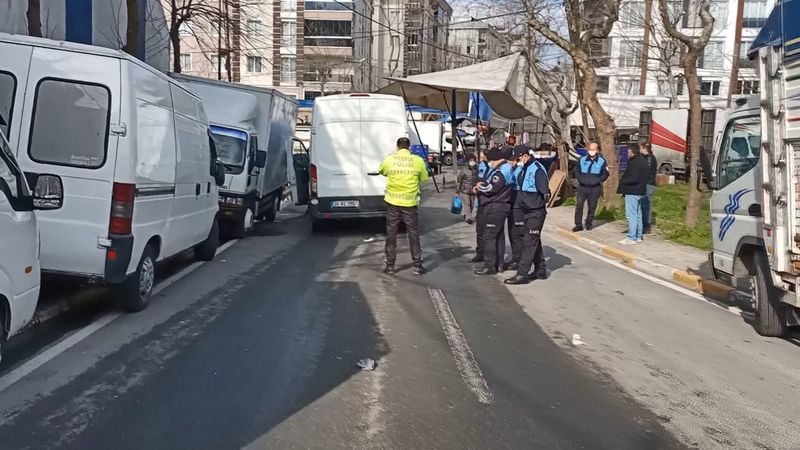 Beylikdüzü'nde geri manevra yapan aracın altında kalan imam öldü