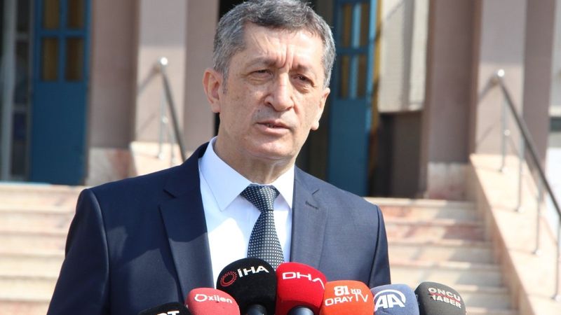 Ziya Selçuk: Yüz yüze eğitime devam edelim istiyoruz