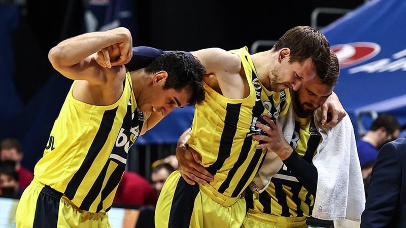 Fenerbahçe'den Jan Vesely ve Nando De Colo açıklaması