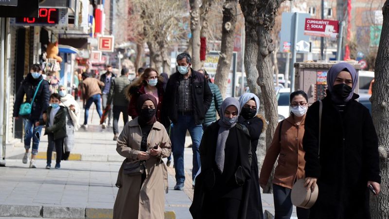 Van'da vaka artışları esnafı endişelendirdi