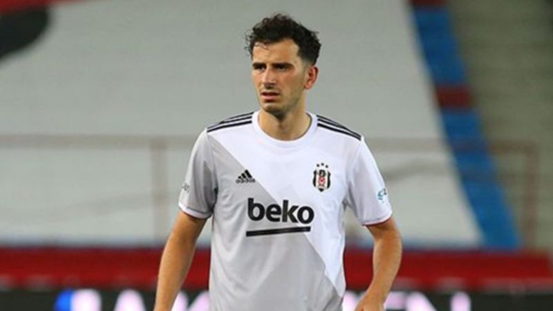 Hollanda'da yapılan camiye Oğuzhan Özyakup'tan bağış