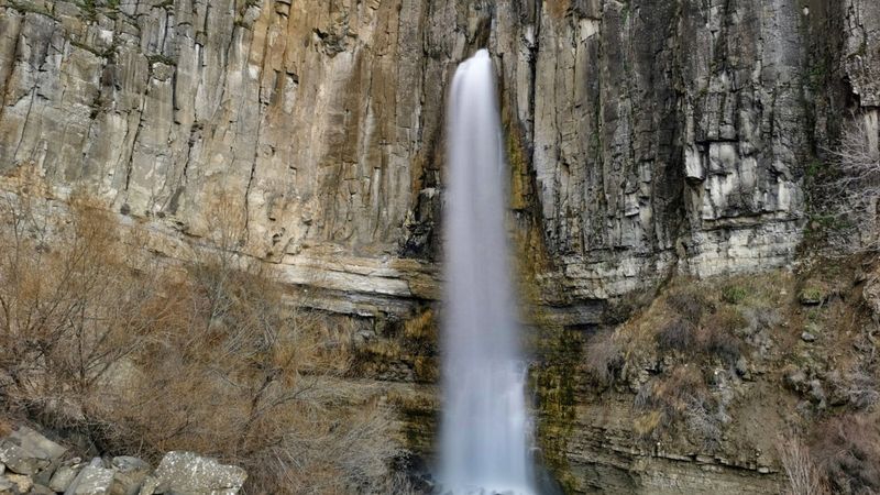 Tunceli'deki Ekirek Şelalesi'nin debisi yükseldi