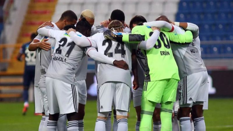 Beşiktaş-Alanyaspor maçının ilk 11'leri